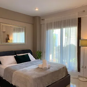 https://antony-luxury-suite-in-thessaloniki.hotels-of-thessaloniki.com